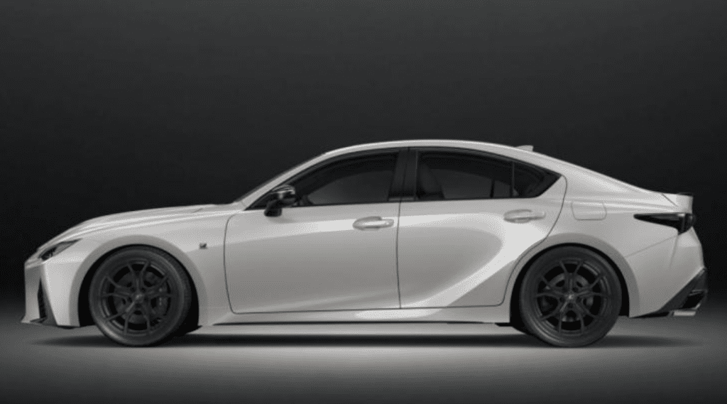 Lexus IS 性能 V8