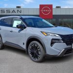 2026款日产Rogue中期改款SUV,黑色轮毂,插电混动新版本