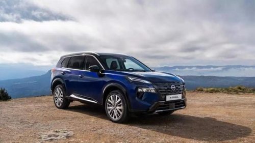 2026款日产X-Trail SUV，深蓝车身，e-POWER混动欧洲改款车型