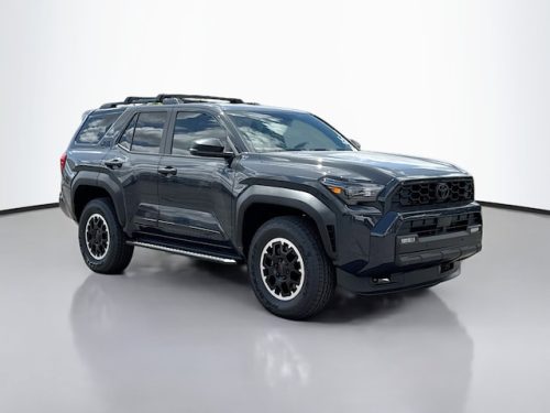 2026款丰田4Runner TRD越野SUV,深灰色车身,全新换代车型