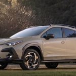 2026款斯巴鲁Crosstrek混动版SUV,浅米色车身,全时四驱紧凑跨界车型