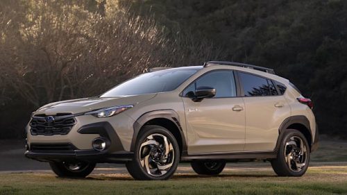 2026款斯巴鲁Crosstrek混动版SUV，浅米色车身，全时四驱紧凑跨界车型